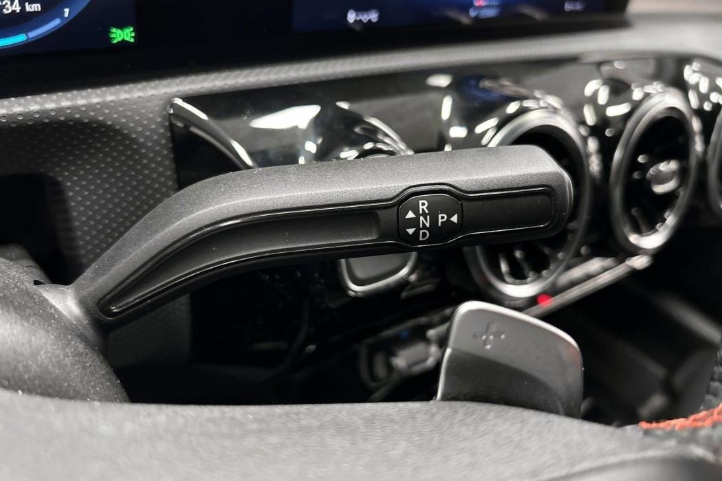 MERCEDES-BENZ CLA 2021