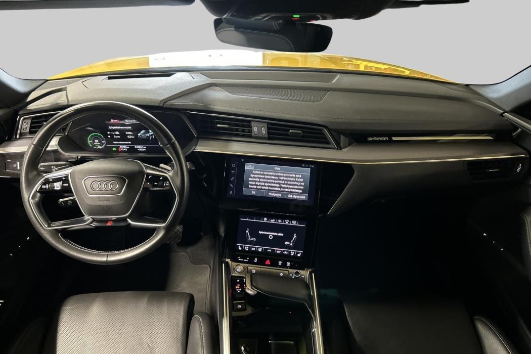 AUDI e-tron 2020