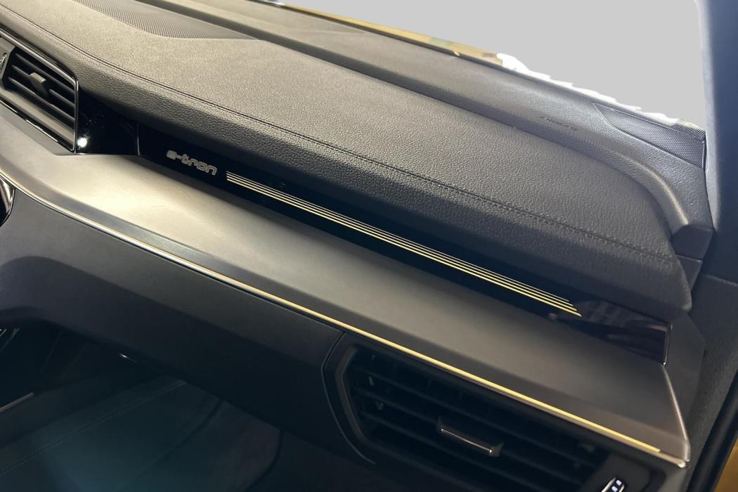 AUDI e-tron 2020