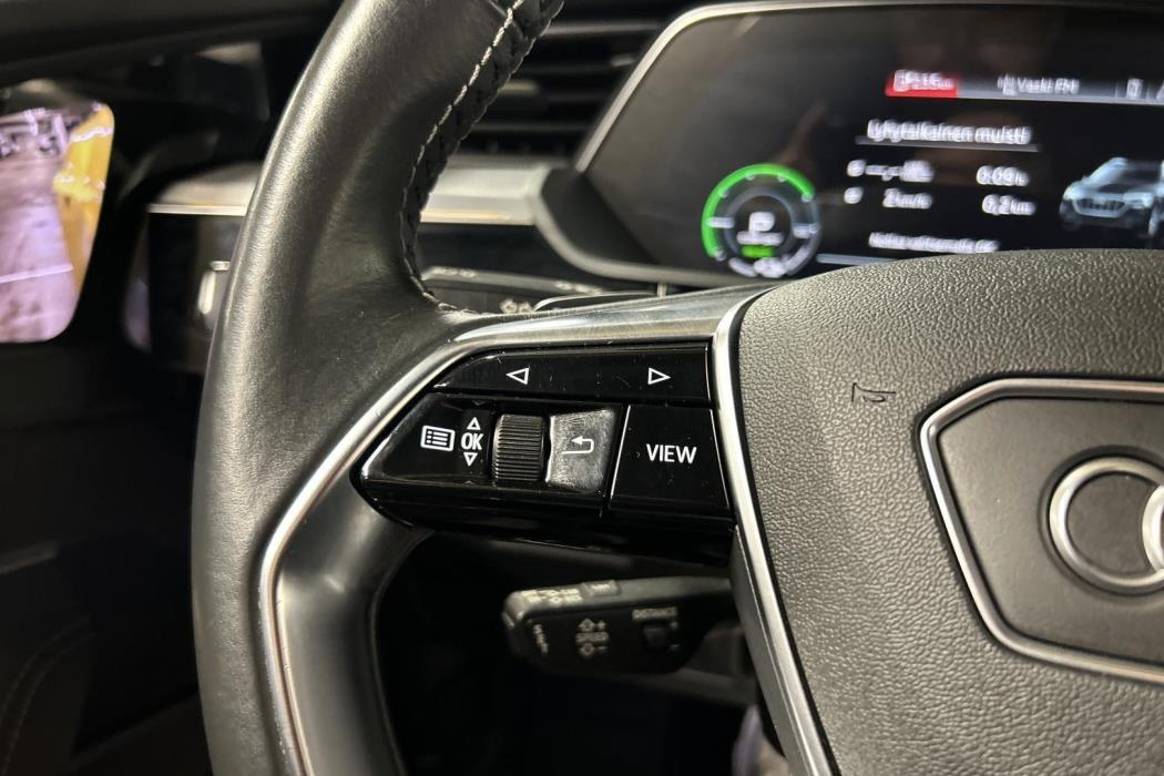 AUDI e-tron 2020