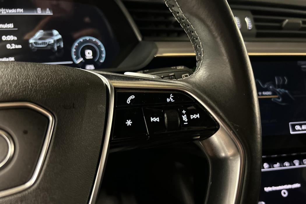 AUDI e-tron 2020