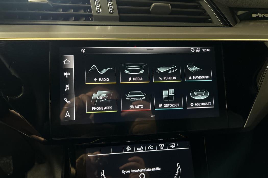 AUDI e-tron 2020