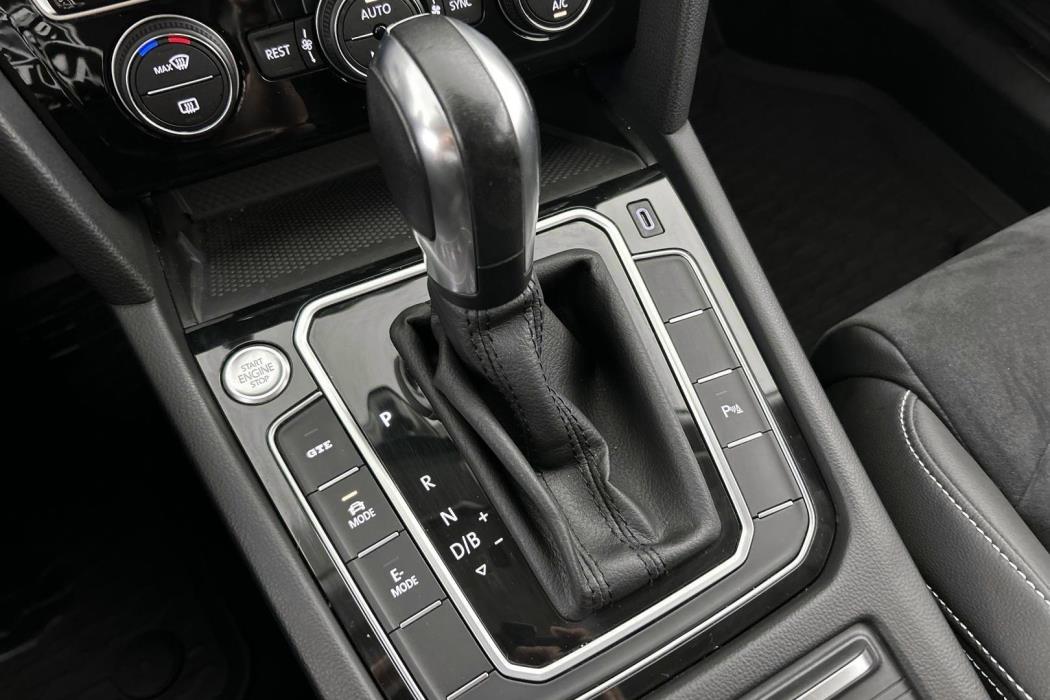 VOLKSWAGEN Passat 2020