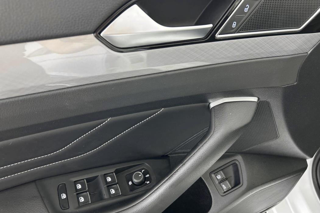 VOLKSWAGEN Passat 2020