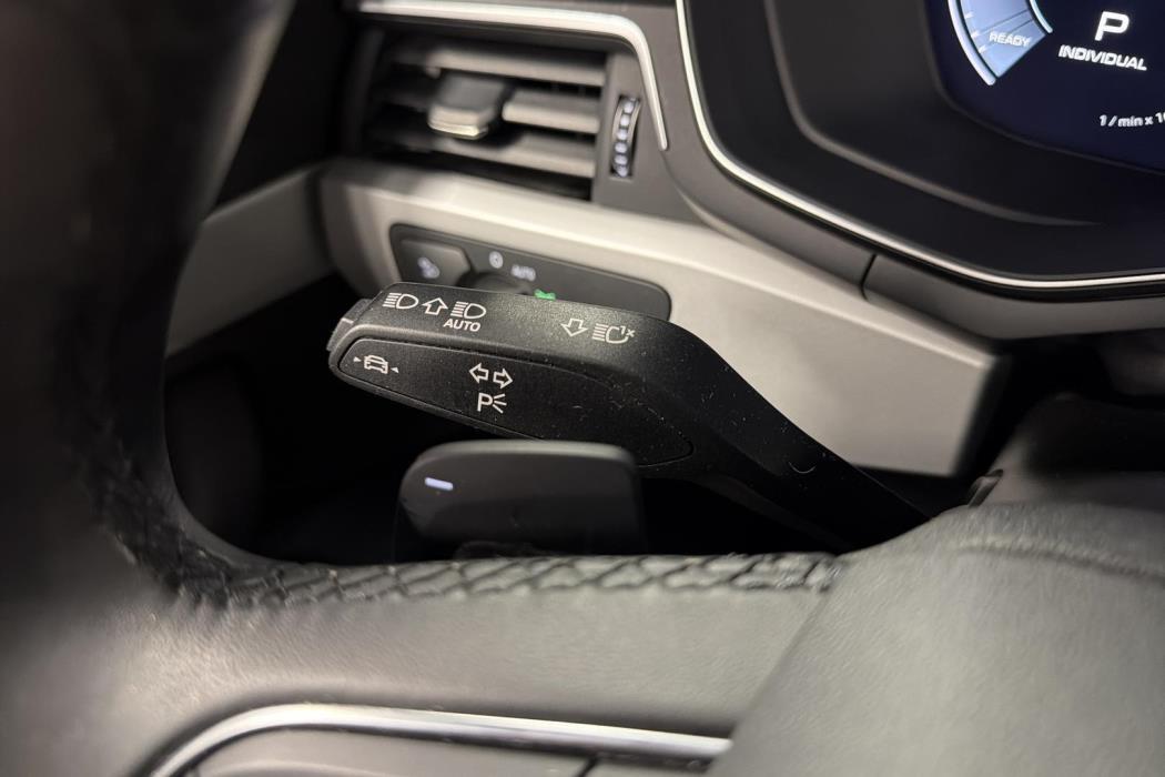 AUDI A5 2023