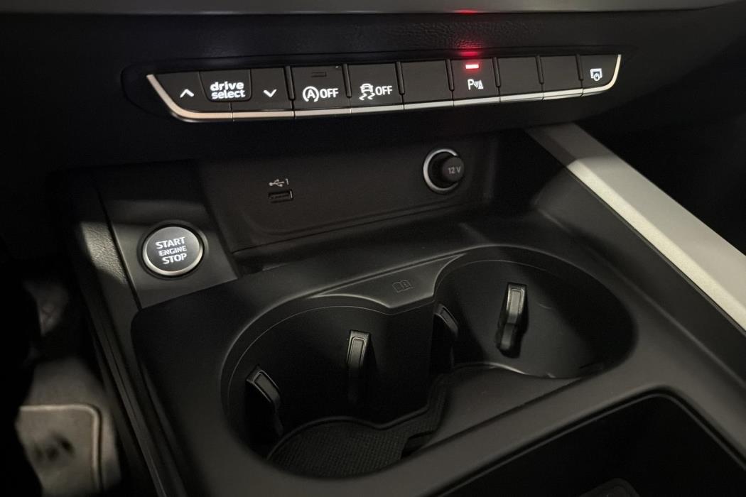 AUDI A5 2023
