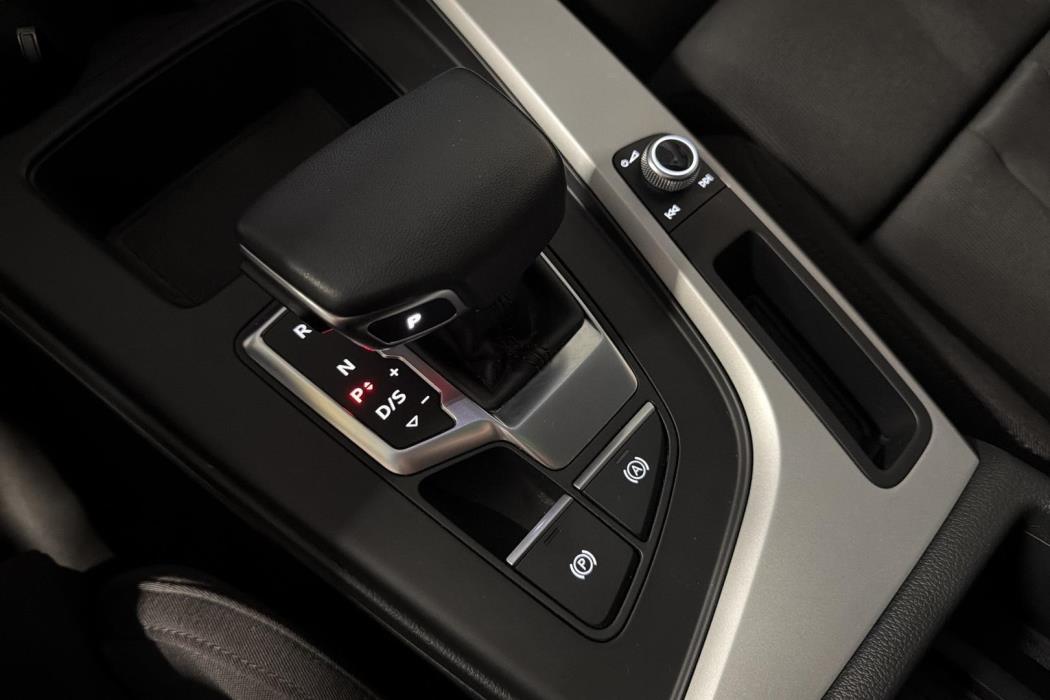 AUDI A5 2023