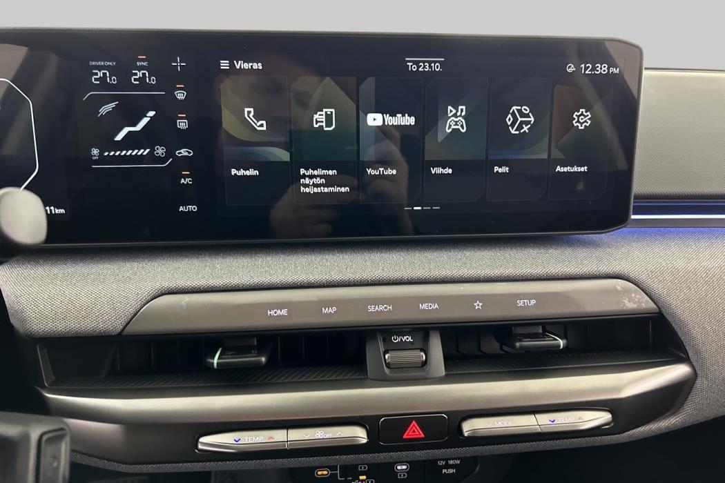 KIA EV4 2025