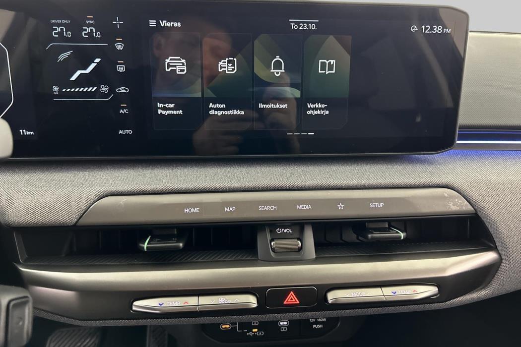 KIA EV4 2025