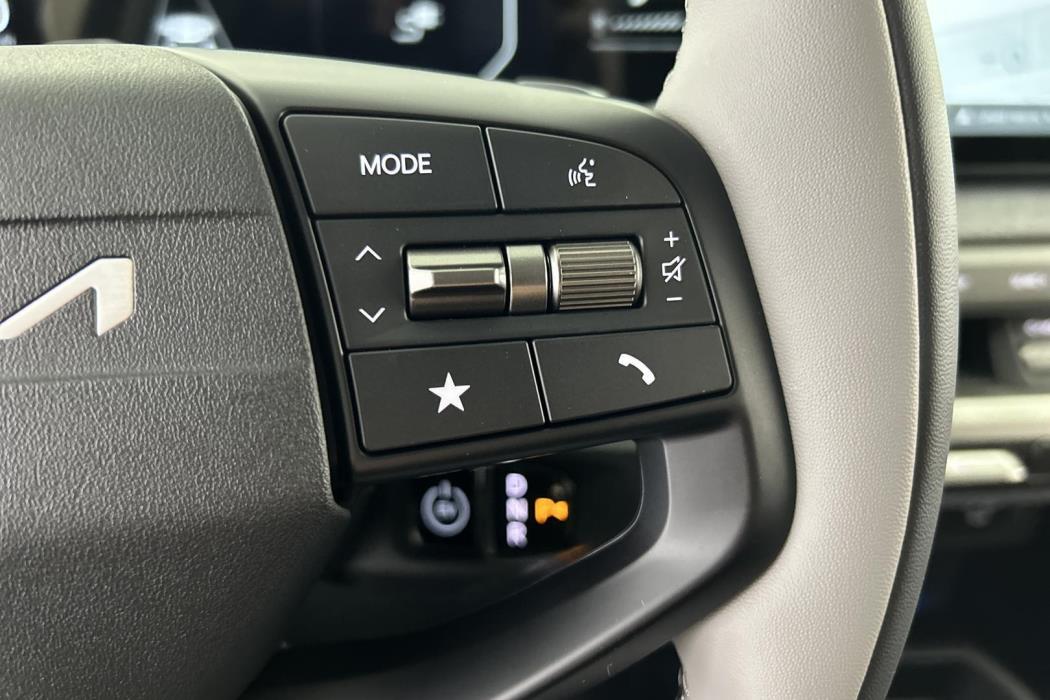 KIA EV4 2025