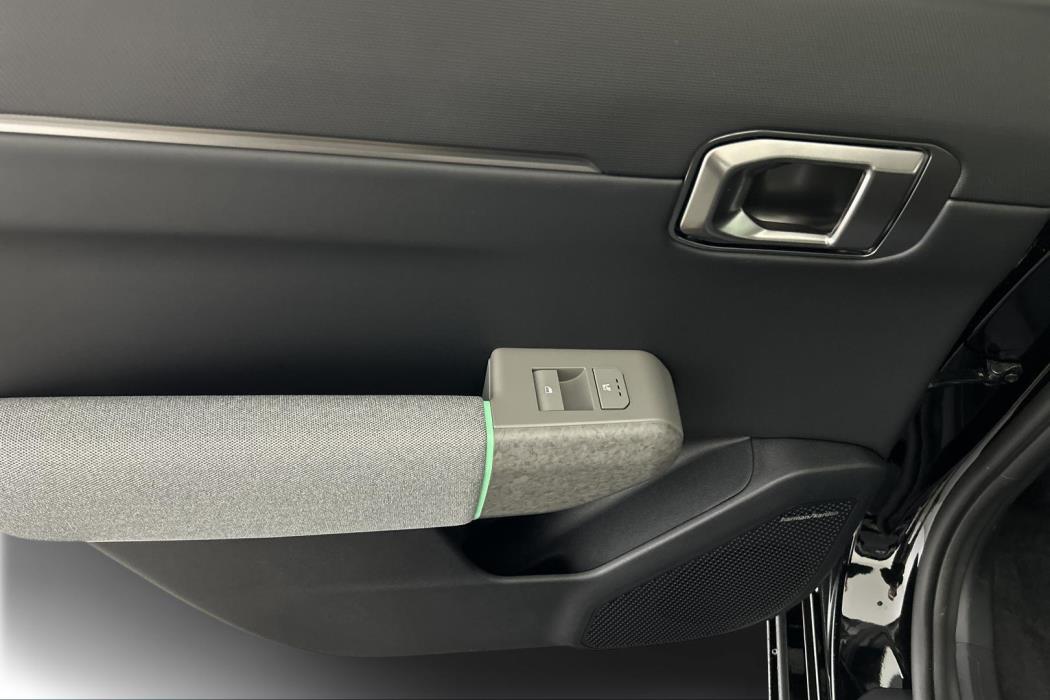 KIA EV4 2025
