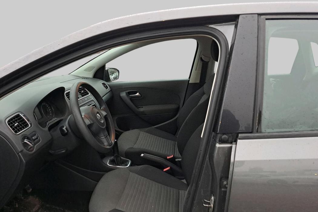 VOLKSWAGEN Polo 2010
