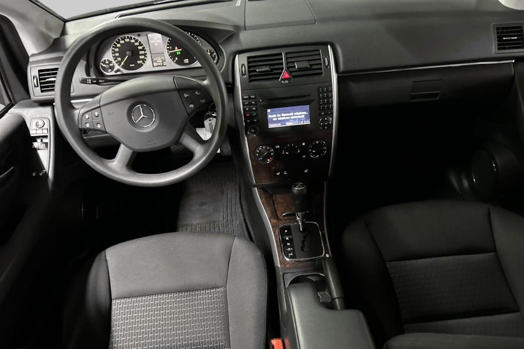 MERCEDES-BENZ B 2010