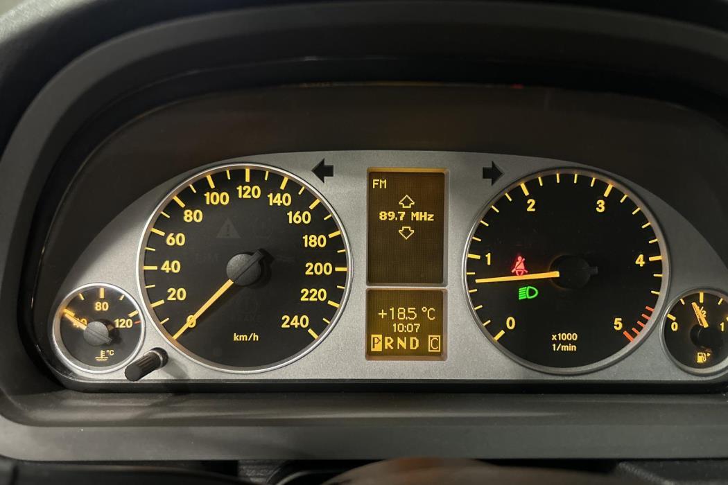 MERCEDES-BENZ B 2010