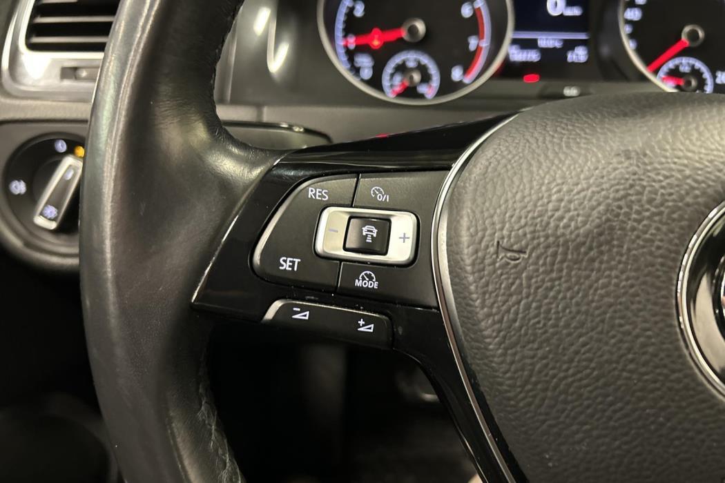 VOLKSWAGEN Golf 2018