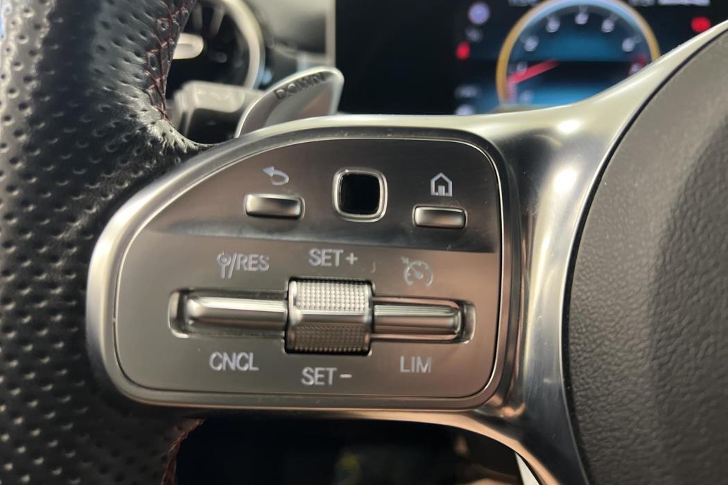 MERCEDES-BENZ A 35 AMG 2019