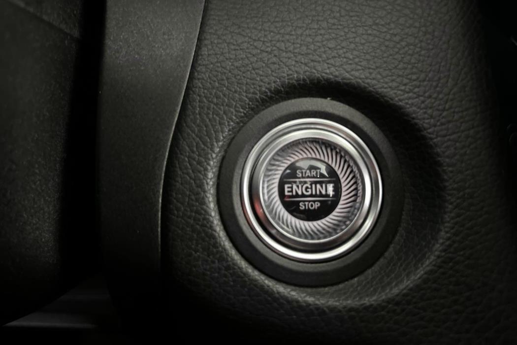 MERCEDES-BENZ C 2020