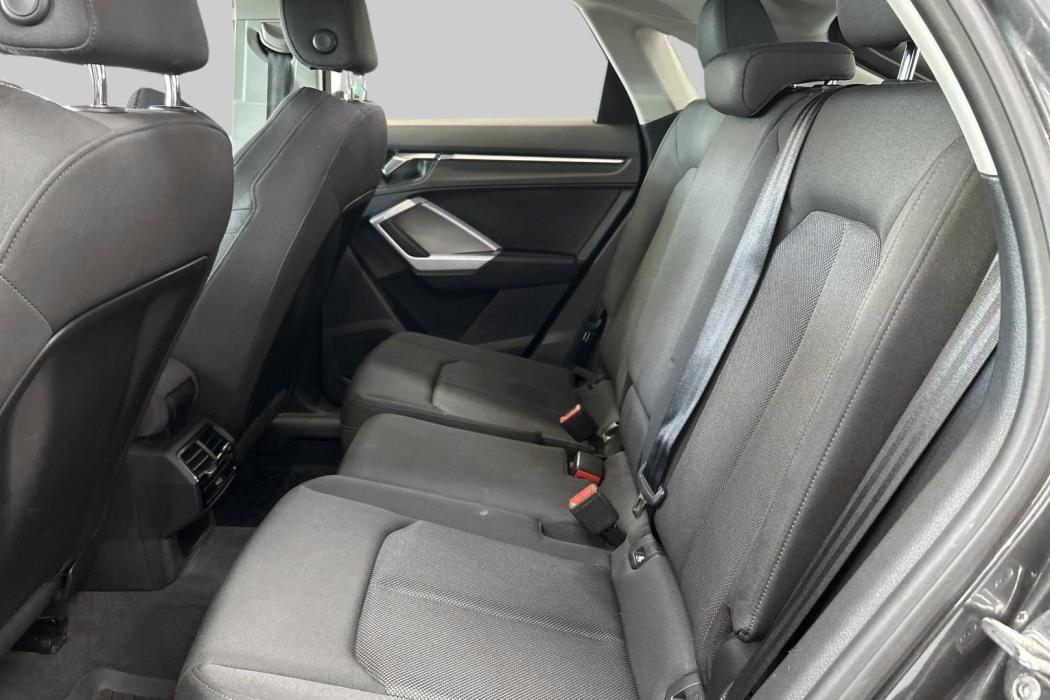 AUDI Q3 2021