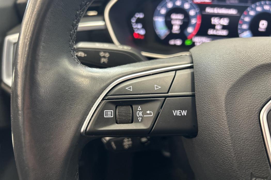 AUDI Q3 2021