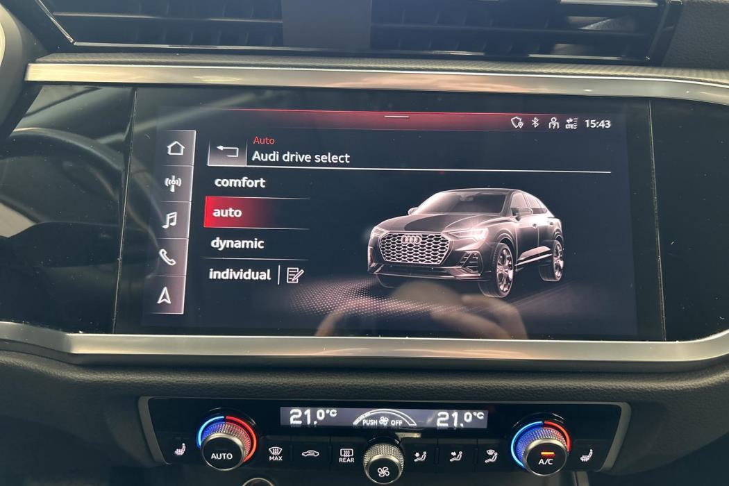 AUDI Q3 2021