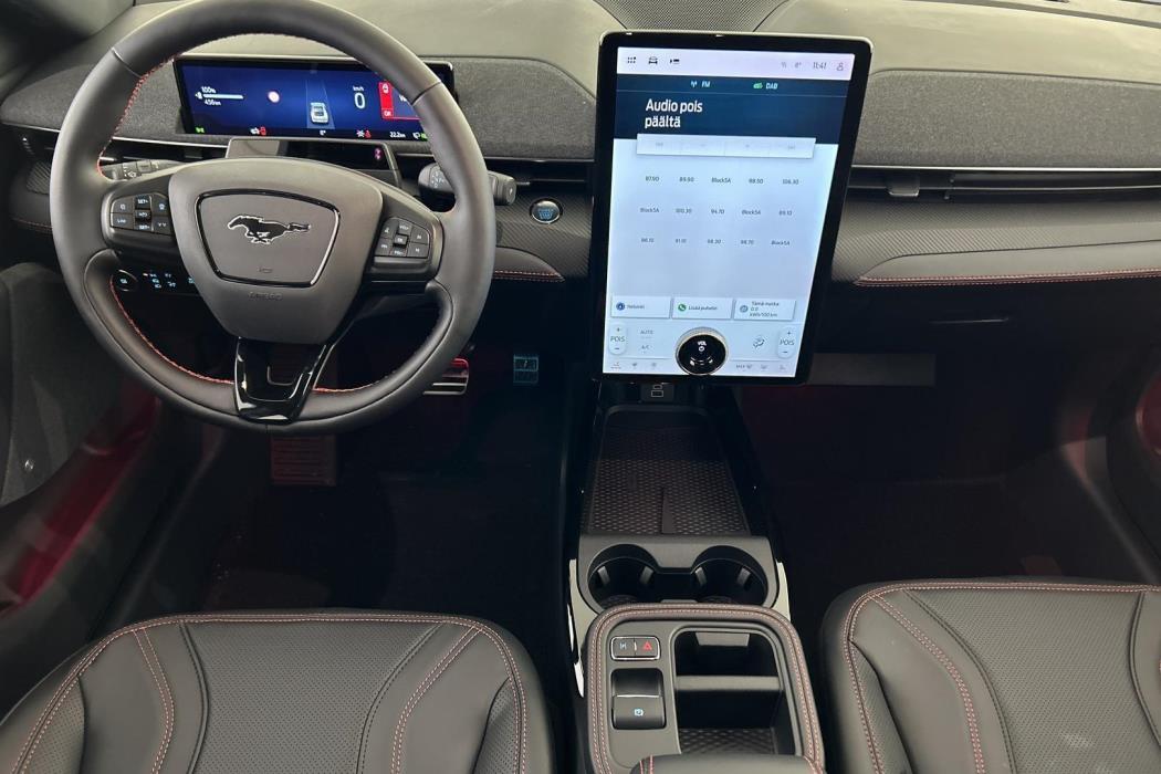 FORD Mustang Mach-E 2025