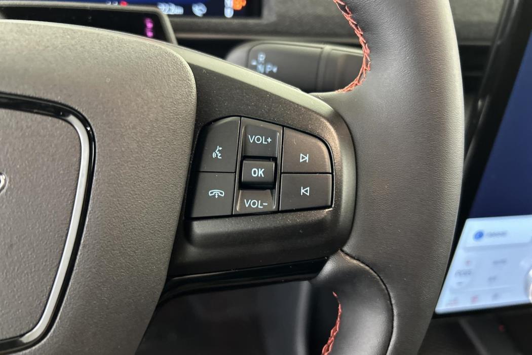 FORD Mustang Mach-E 2025