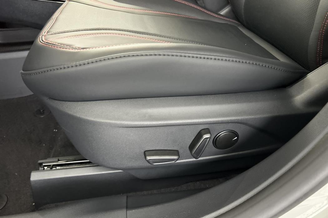 FORD Mustang Mach-E 2025