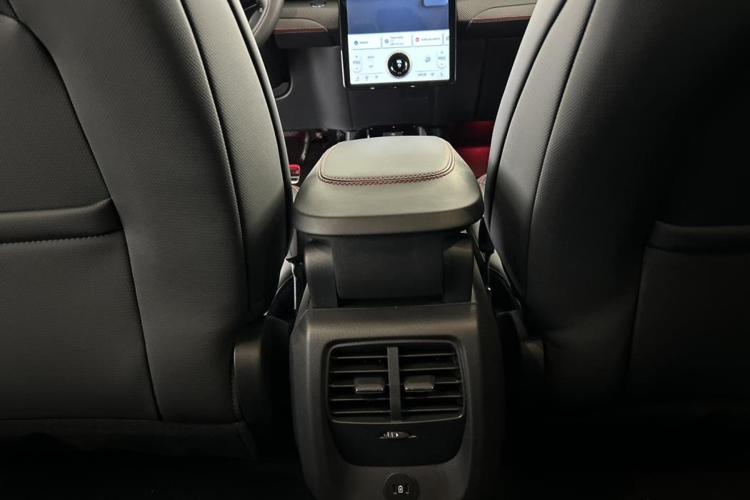 FORD Mustang Mach-E 2025