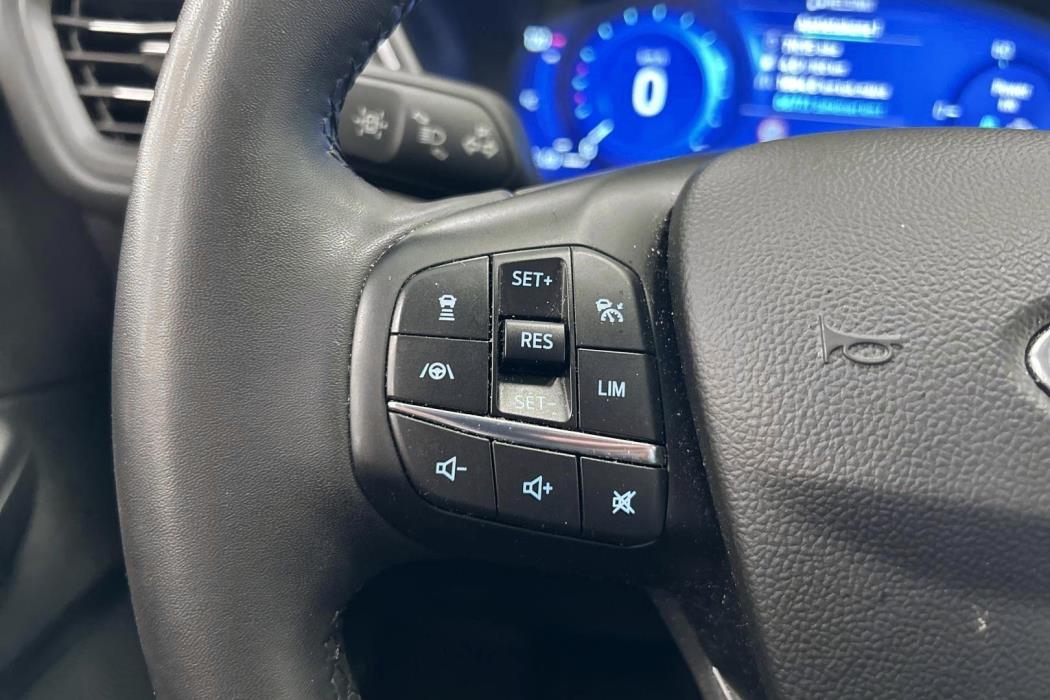 FORD Kuga 2023