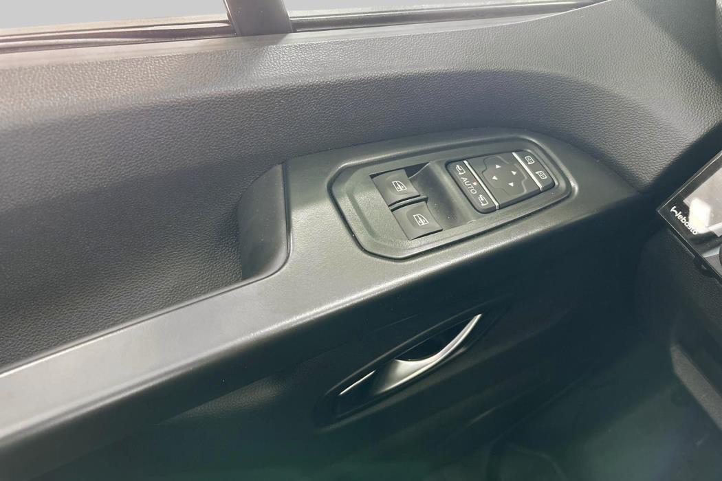 NISSAN Primastar 2025