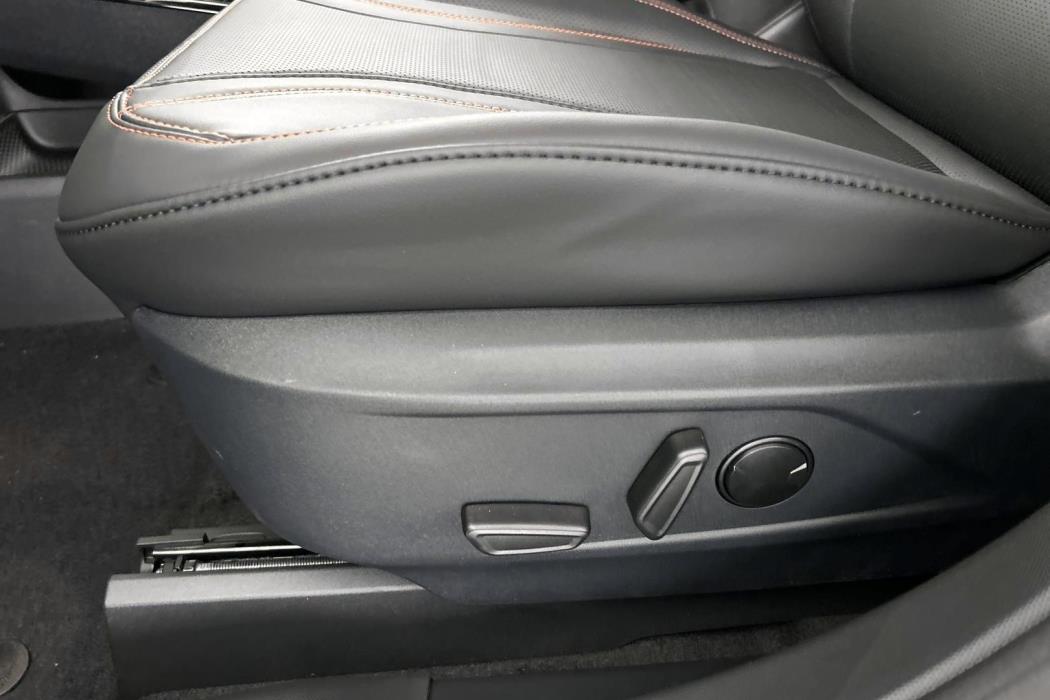 FORD Mustang Mach-E 2025