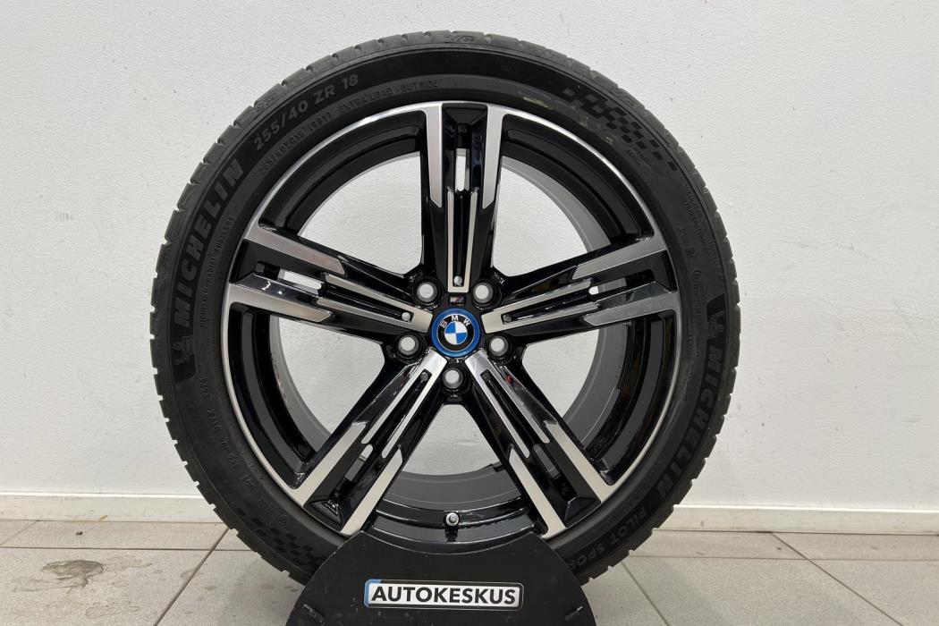 BMW 3-SARJA 2024