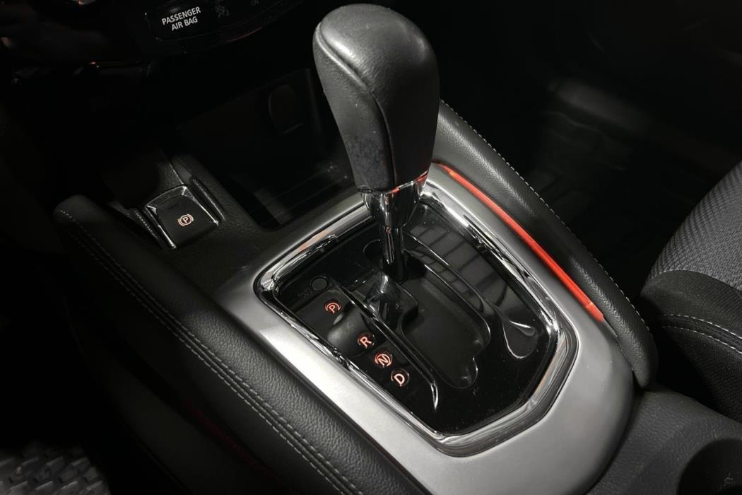 NISSAN Qashqai 2017
