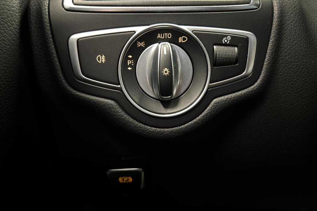 MERCEDES-BENZ C 2019