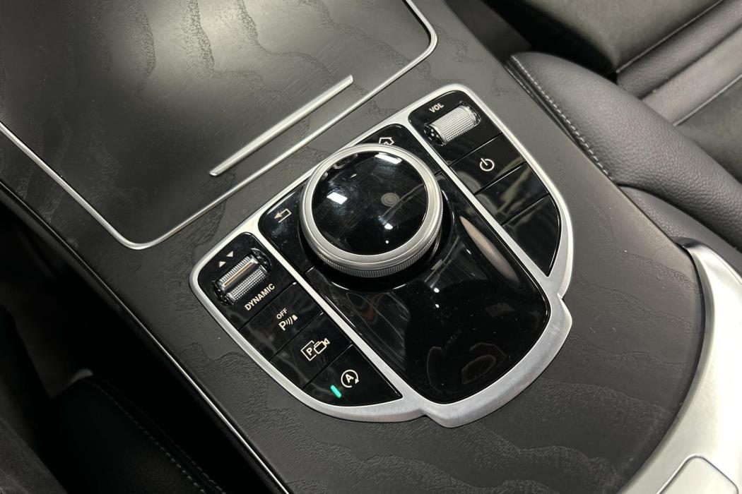 MERCEDES-BENZ C 2019