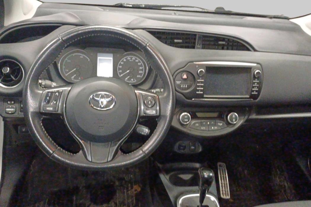 TOYOTA Yaris 2019