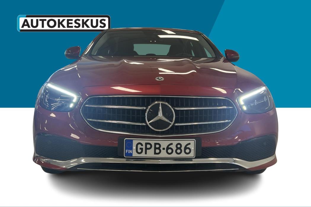 MERCEDES-BENZ E 2022
