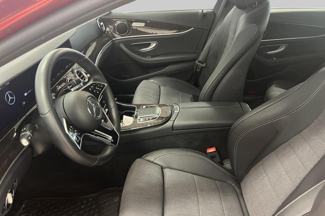 MERCEDES-BENZ E 2022