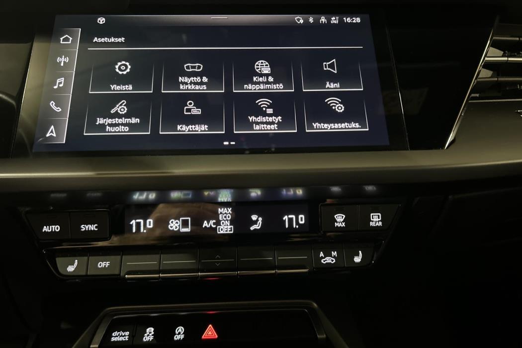 AUDI A3 2023