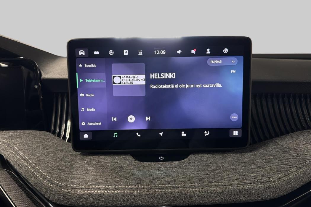 SKODA Superb 2025
