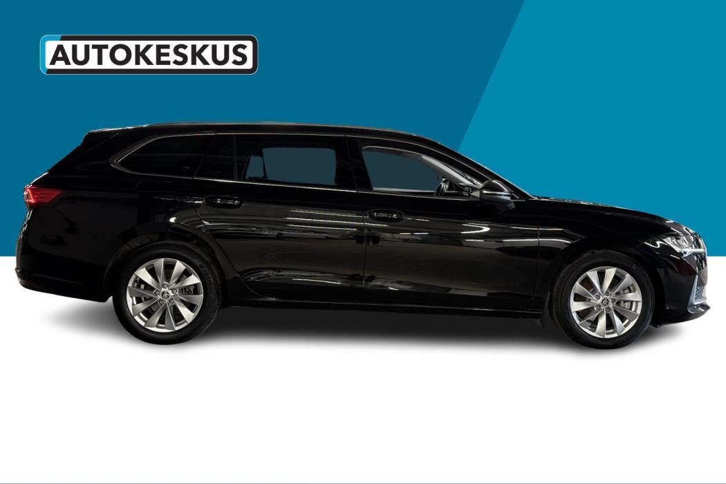 SKODA Superb 2025