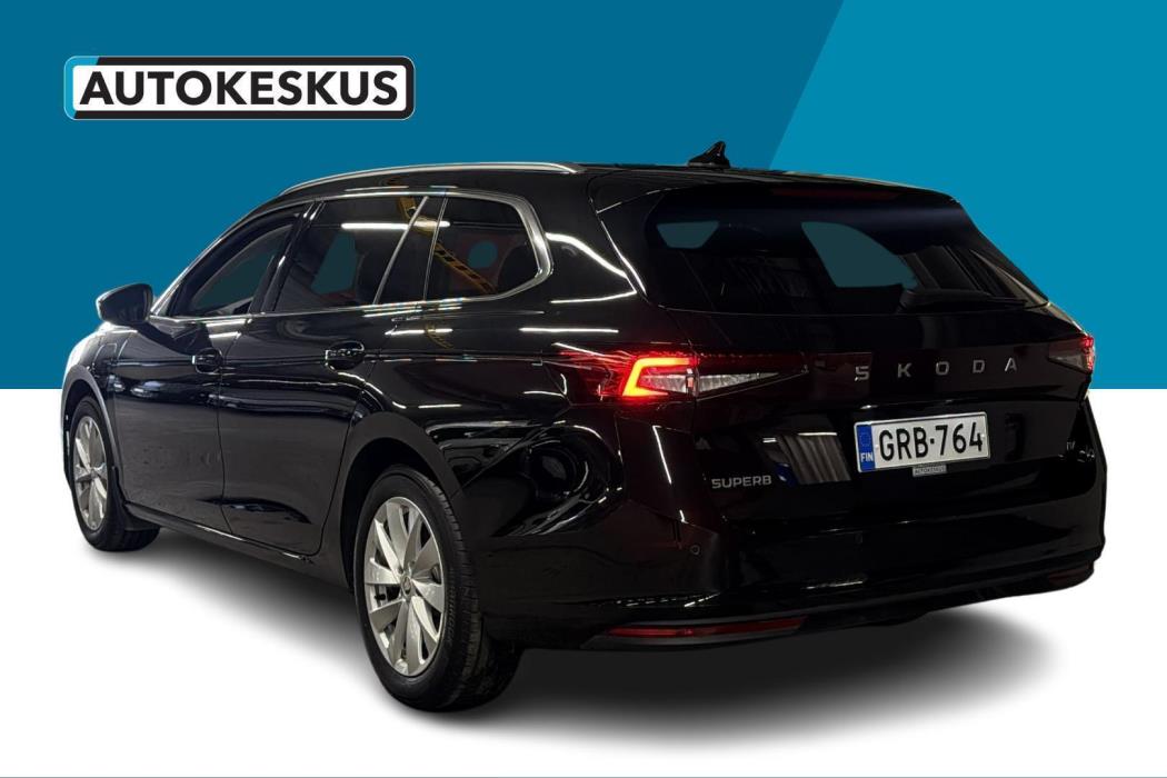 SKODA Superb 2025