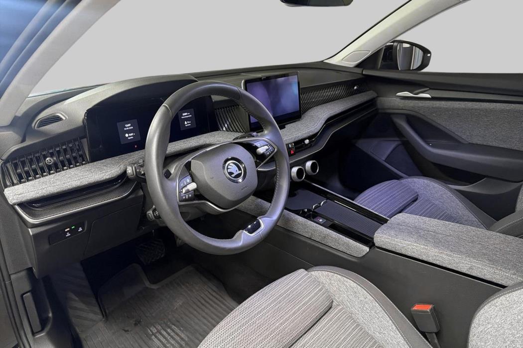 SKODA Superb 2025