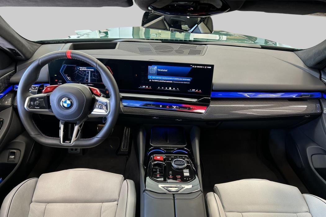 BMW M5 2025