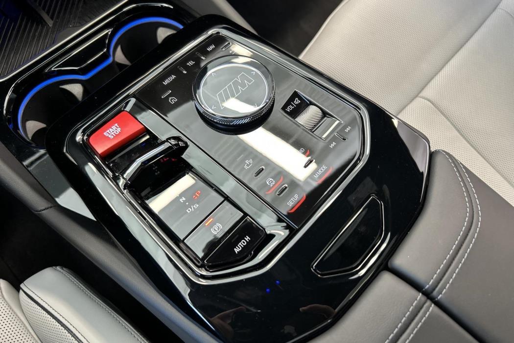 BMW M5 2025