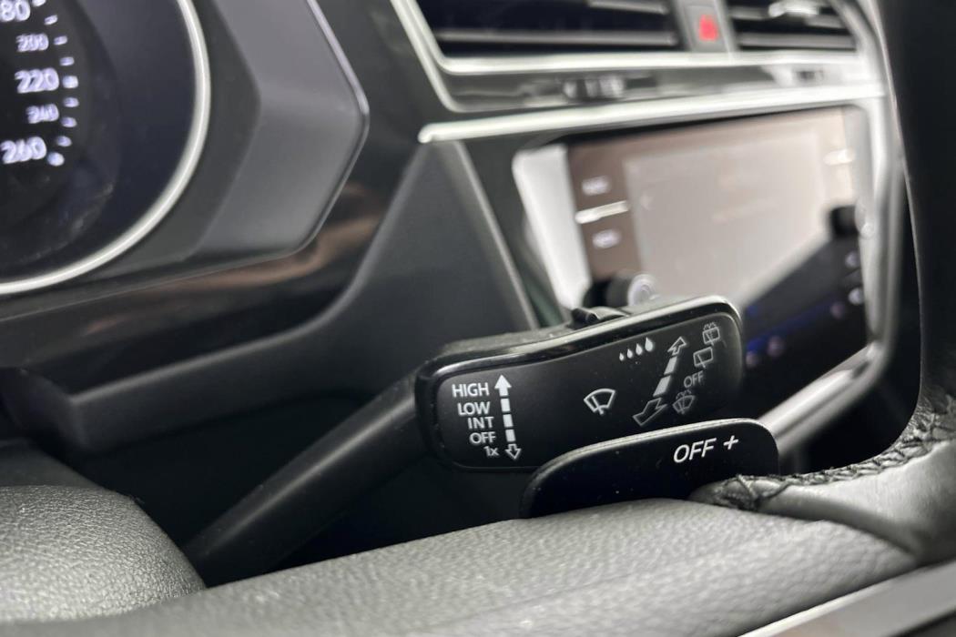 VOLKSWAGEN Tiguan 2021