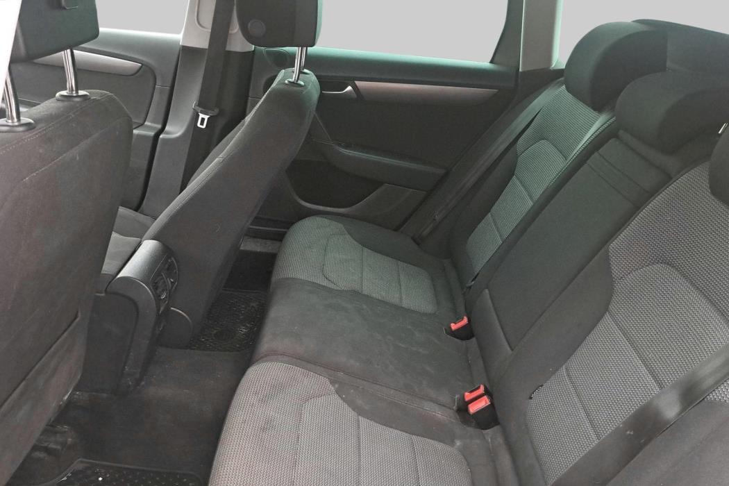 VOLKSWAGEN Passat 2012