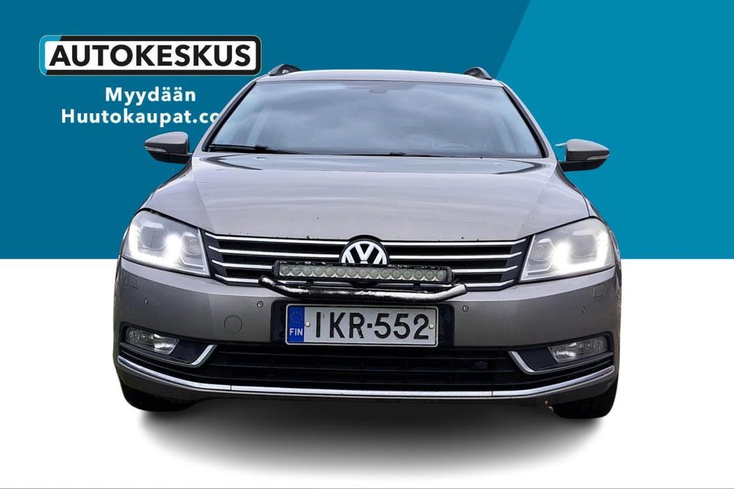 VOLKSWAGEN Passat 2012