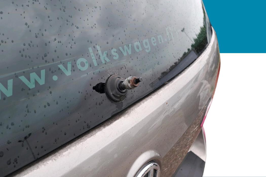 VOLKSWAGEN Passat 2012