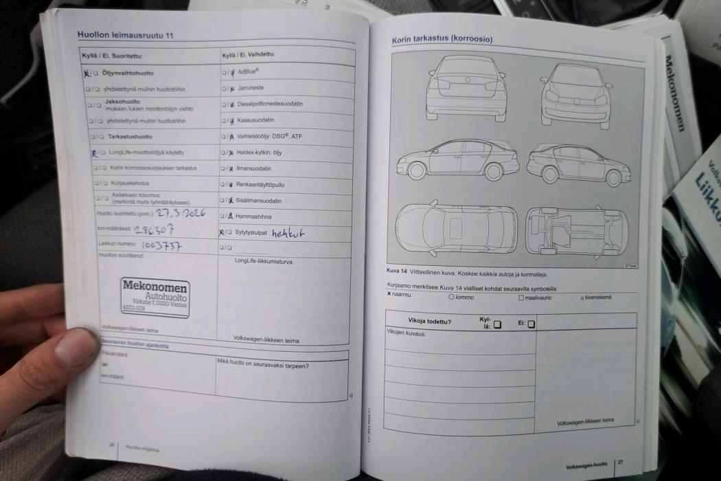 VOLKSWAGEN Passat 2012